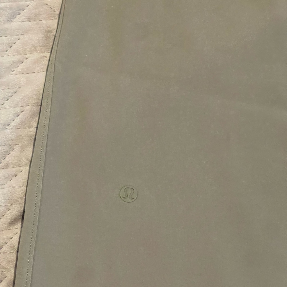 Lululemon pants‎ women’s size 6 green pre-owned condition - Picture 4 of 10